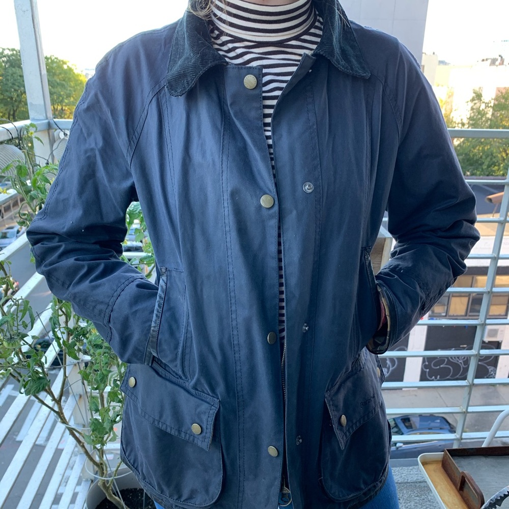Women’s Navy Beadnell w/ gold & leather accents